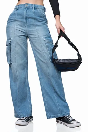 Bewakoof Women Straight Fit High-Rise Light Fade Cotton Cargo Jeans