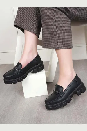 DressBerry Women Textured Horsebit Loafers
