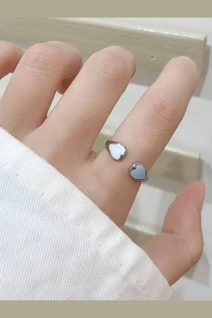 Salty Adele Enamel Heart Adjustable Finger Ring