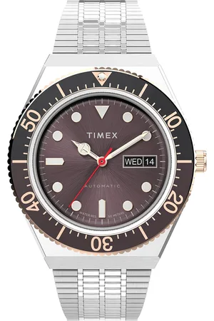 Timex Men Dial & Stainless Steel Bracelet Style Straps Analogue Calendar Watch TW2U96900U9