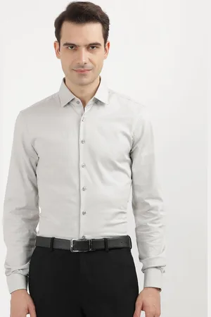 Calvin Klein Men Solid Cotton Slim Fit Opaque Casual Shirt