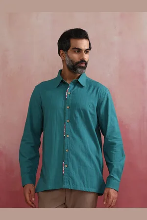 trueBrowns Men Solid Cotton Shirt