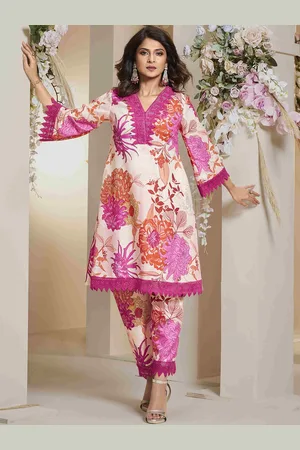 Bhama Couture Jennifer Winget Floral Printed Regular Straight Kurta with Palazzos