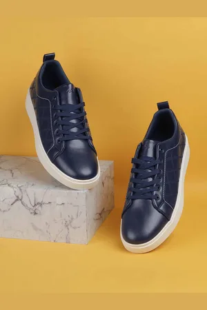 Metro Men Perforations Lace up Sneakers
