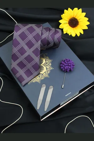 PELUCHE Men Purple Checked Broad Tie with Lapel Pin & Collar Stand