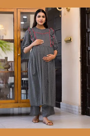 Aujjessa Women Striped Regular Pure Cotton Kurta with Trousers