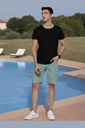 Mast & Harbour Men Blue Printed Regular Fit Shorts