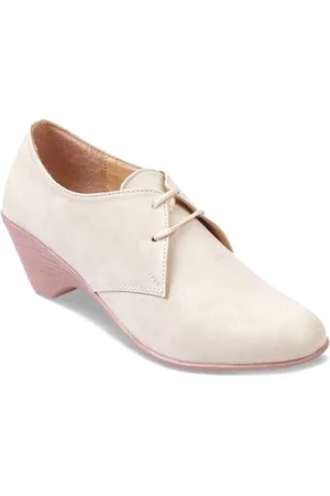 VALIOSAA Women Solid Heeled Boots