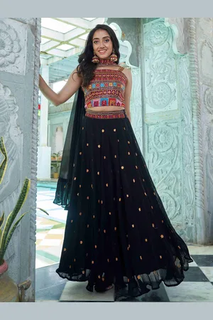 Ethnic Yard Ethnic Motif Embroidered Sequinned Semi-Stitched Lehenga & Blouse With Dupatta