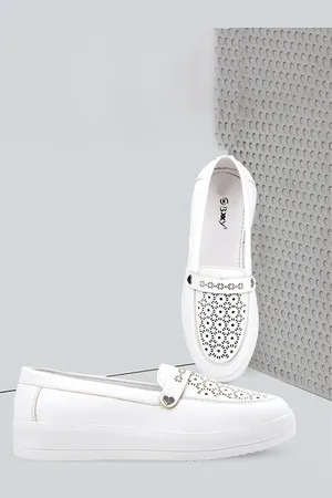 BXXY Women Perforations Loafers