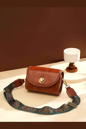 Diva Dale Women Solid PU Regular Half Moon Shoulder Bag
