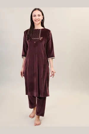 Camey Women Yoke Design Flared Sleeves Sequinned Velvet Kurta