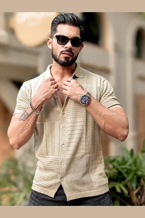 Maniac Men Spread Collar Solid Cotton Slim Fit Casual Shirt