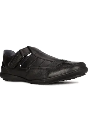Bata Men Textured Shoe-Style Sandals
