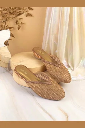 Metro Women Ethnic Mojaris Flats