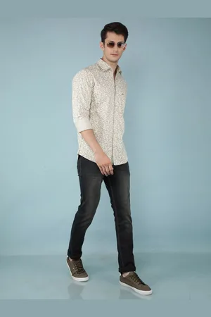 Crimsoune Club Men Classic Slim Fit Floral Opaque Printed Casual Shirt
