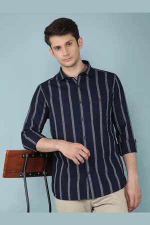 Crimsoune Club Men Classic Slim Fit Opaque Striped Casual Shirt