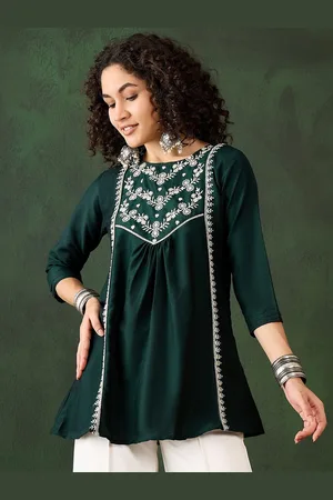 Sangria Women Floral Embroidered Round Neck Top