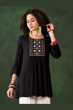 Sangria Women Floral Embroidered Round Neck Top