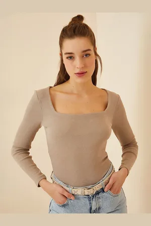 Happiness istanbul Women Solid Knits Square Neck Cotton Top