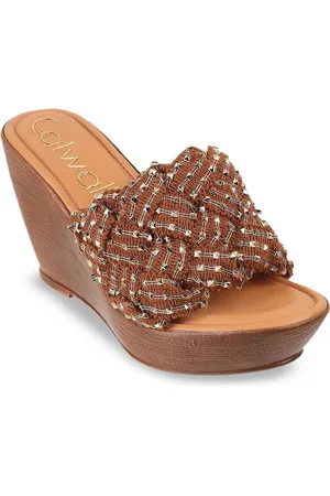 Catwalk Women Textured Wedge Heels Sandals