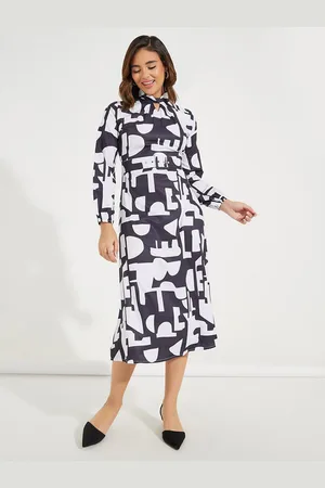 Styli Multi Twisted Keyhole Neck Belted Sheath Midi Dress