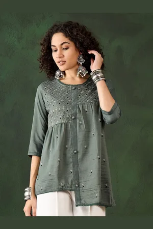 Sangria Women Ethnic Motifs Embroidered Round Neck Top