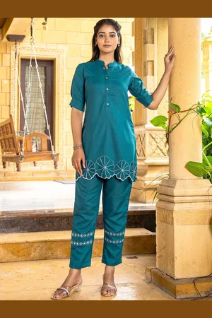 Lilots Floral Embroidered Mandarin Collar Tunic With Trousers