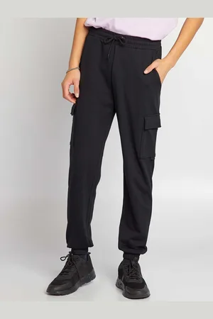 KIABI Men Mid-Rise Regular Fit Cargo Styles Joggers Trousers