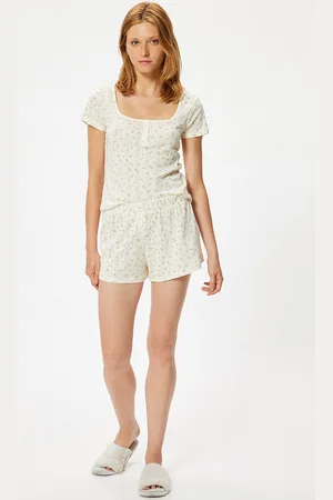 Koton Women Floral Printed Shorts