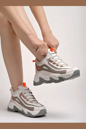 Shoetopia Women Colourblocked Sneakers