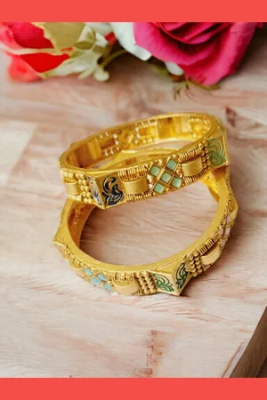 The Pari Set Of 2 Gold-Plated Stone-Studded Bangles