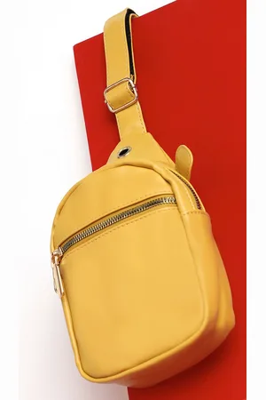 Campus Sutra Leather Waist Pouch