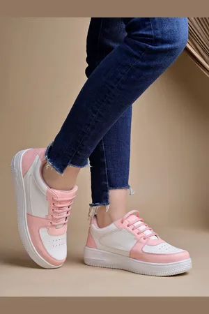 Shoetopia Girls Colourblocked Sneakers