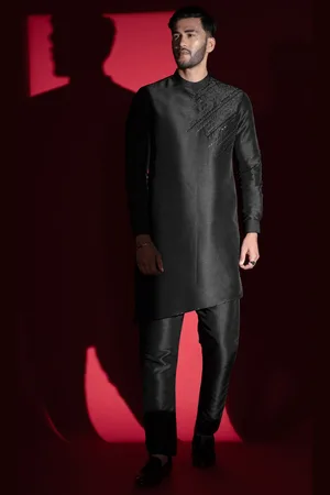 TheEthnic.Co Beads and Stones Mandarin Collar Straight Kurta with Trousers