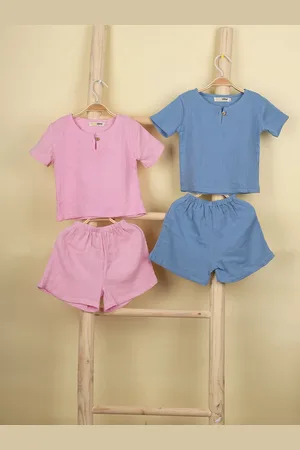 Moms Home Unisex Kids T-shirt with Shorts