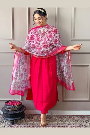 Lilots Floral Embroidered Regular V-Neck Chanderi Silk Kurta with Trousers With Dupatta