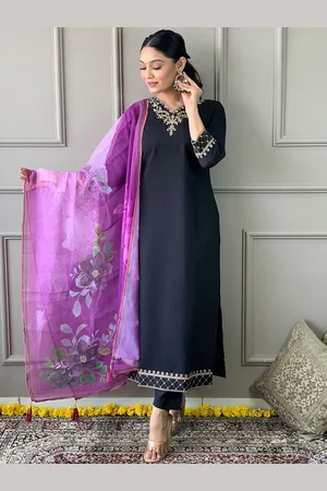 Lilots Floral Embroidered Regular Thread Work Chanderi Silk Kurta With Trousers & Dupatta
