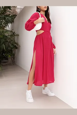 DressBerry Sleek Style V-Neck Cut-Outs Midi Dress With High Slit