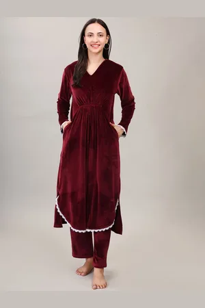 Camey Women Embroidered Flared Sleeves Chikankari Velvet Kurta
