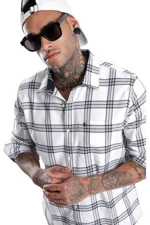 WROGN Men Custom Slim Fit Tartan Checks Opaque Checked Casual Shirt