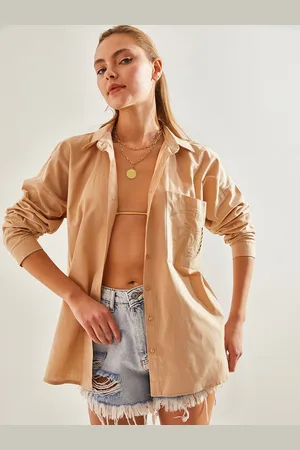 Bianco Lucci Women Spread Collar Solid Cotton Casual Shirt