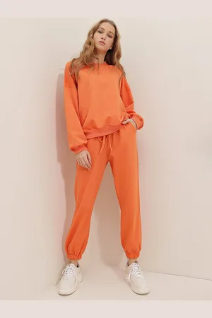 Trend Alacati stili Solid Round Neck Tracksuits