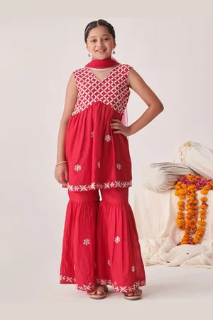 pspeaches Girls Floral Embroidered Tiered Thread Work Kurta with Sharara & With Dupatta