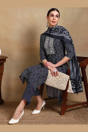 Ahika Women Bandhani Printed Regular Kurta with Trousers & With Dupatta