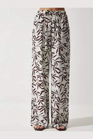 Happiness istanbul Women Loose Fit Floral Parallel Trousers
