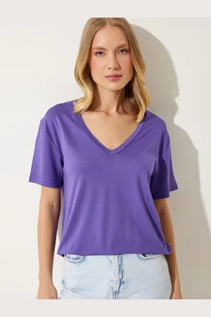 Happiness istanbul Women Solid V-Neck Oversized T-shirt