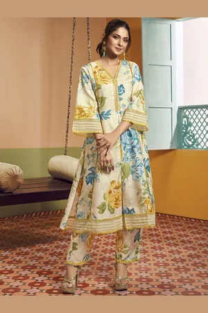 Bhama Couture Jennifer Winget Floral Printed Panelled Anarkali Kurta With Palazzos