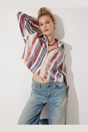 Happiness istanbul Women Vertical Stripes Crop Regular Fit Shirts