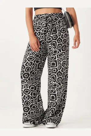Happiness istanbul Women Printed Parallel Trousers